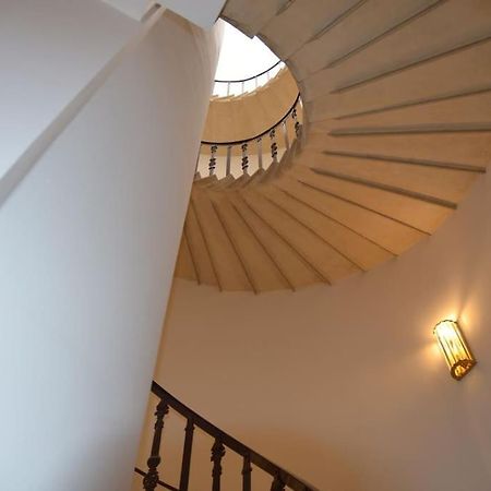 Queen Verona Luxury Apartment מראה חיצוני תמונה