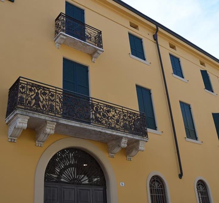 Queen Verona Luxury Apartment מראה חיצוני תמונה