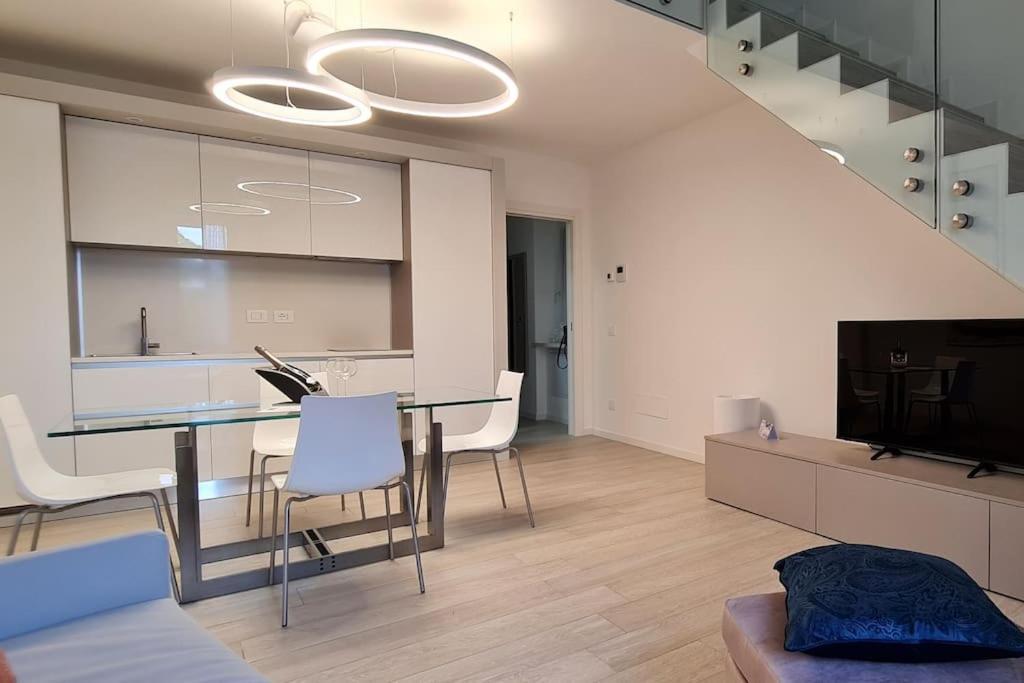 Queen Verona Luxury Apartment מראה חיצוני תמונה