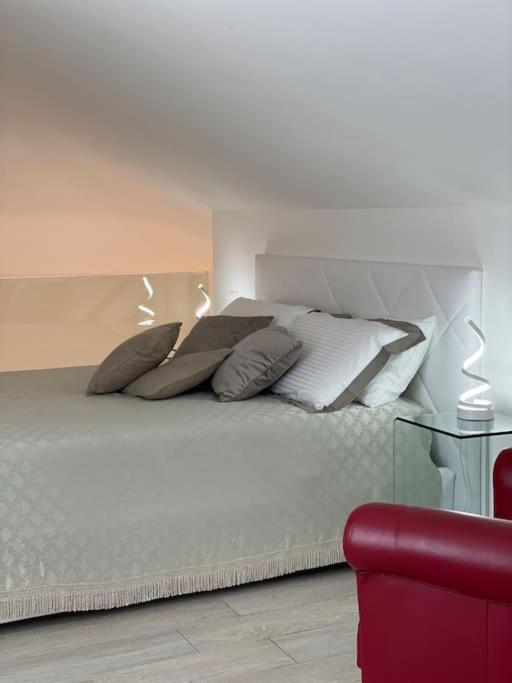 Queen Verona Luxury Apartment מראה חיצוני תמונה