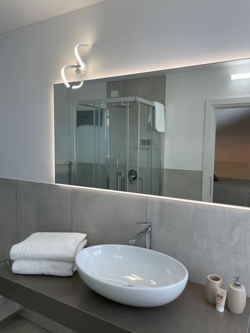 Queen Verona Luxury Apartment מראה חיצוני תמונה